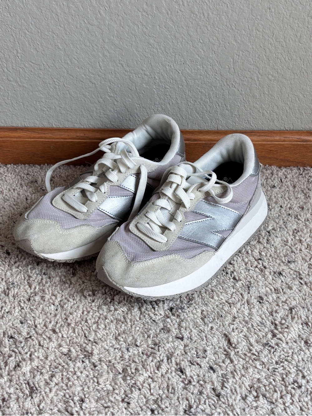 New Balance 237 Women's Cream & Light Gray Retro Runner Sneakers women’s 9